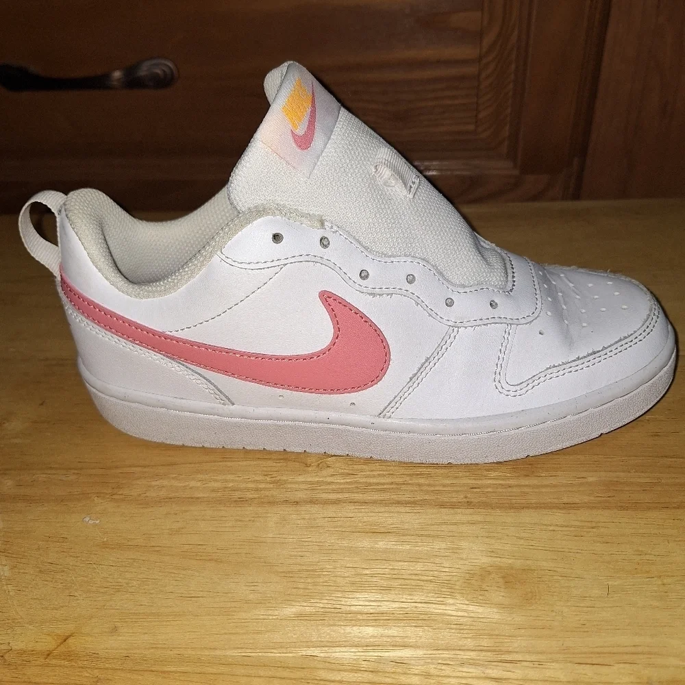 Nike Court Low Pink/white Kids Sneakers In A Youth Size 5. Unisex. EUC.